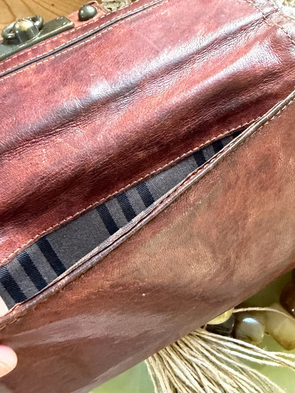 Frye Cameron Continental Cognac Rust Brown Leather Clutch Wallet